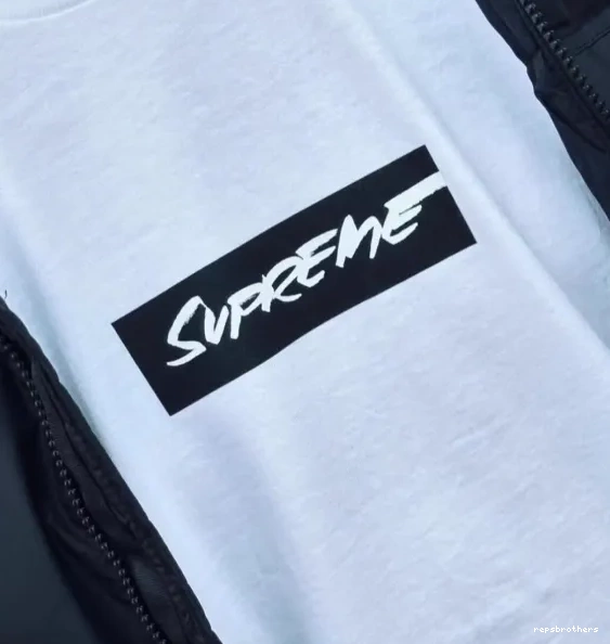 Black Tee M Futura White Box S L 24SS and Logo XL 0705